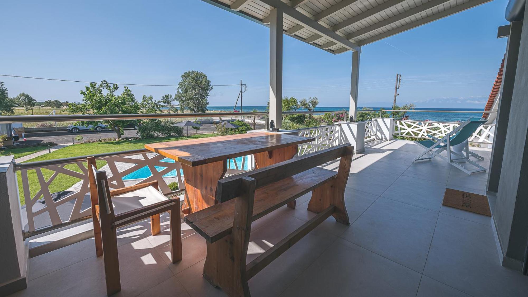 Electra Beachfront Suites, Nea Irakleia Exteriér fotografie